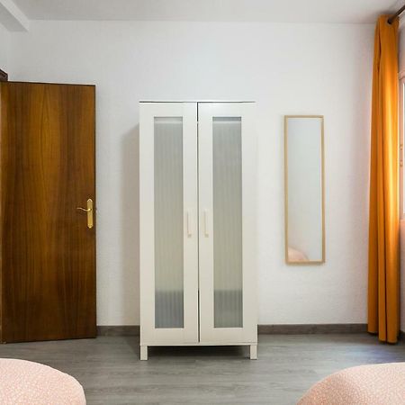 Lovely, New, Bright 3 Mins To Beach Apt 105 Sq Meters Аликанте Екстериор снимка